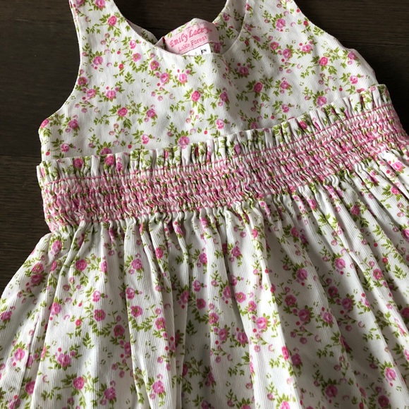 Like new dress 🌸 - Picture 3 of 4